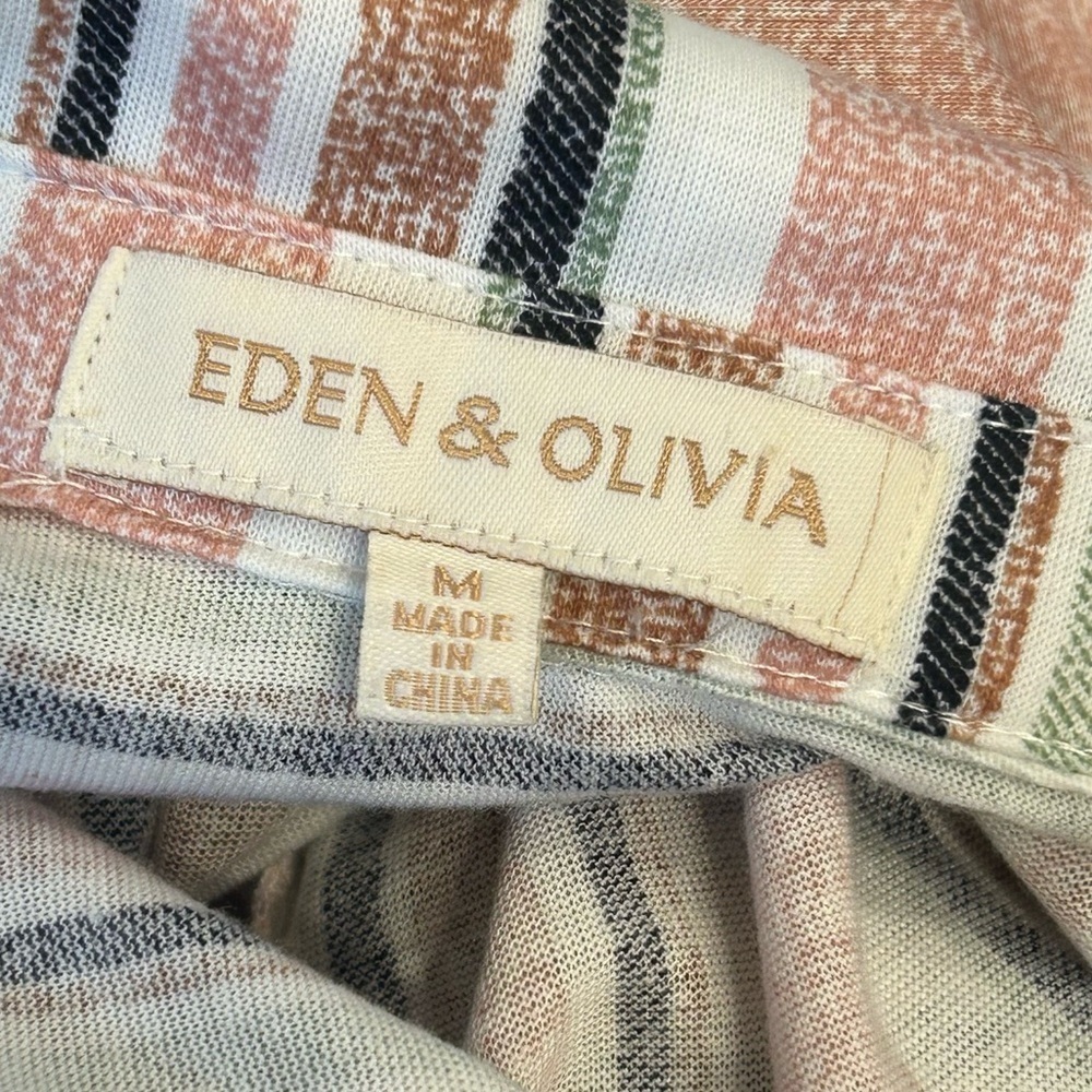 NWOT Eden & Olivia Striped Button Up Top - Picture 3 of 6
